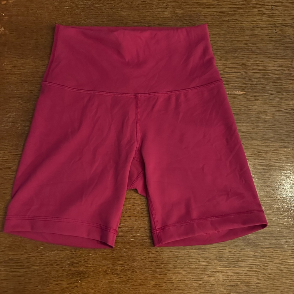 Lululemon Wunder Train High Rise Short 6” (Magenta Purple)